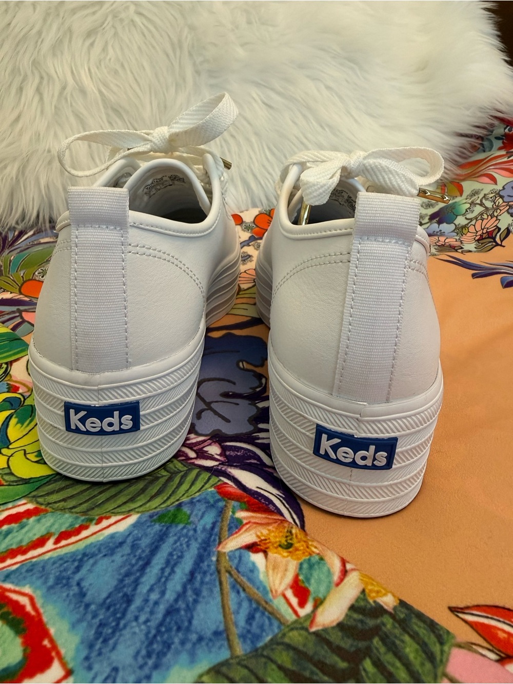 NEW Keds Sz 7 White Platform Lace-Up Sneakers Gold Glittery Logo - Picture 7 of 10